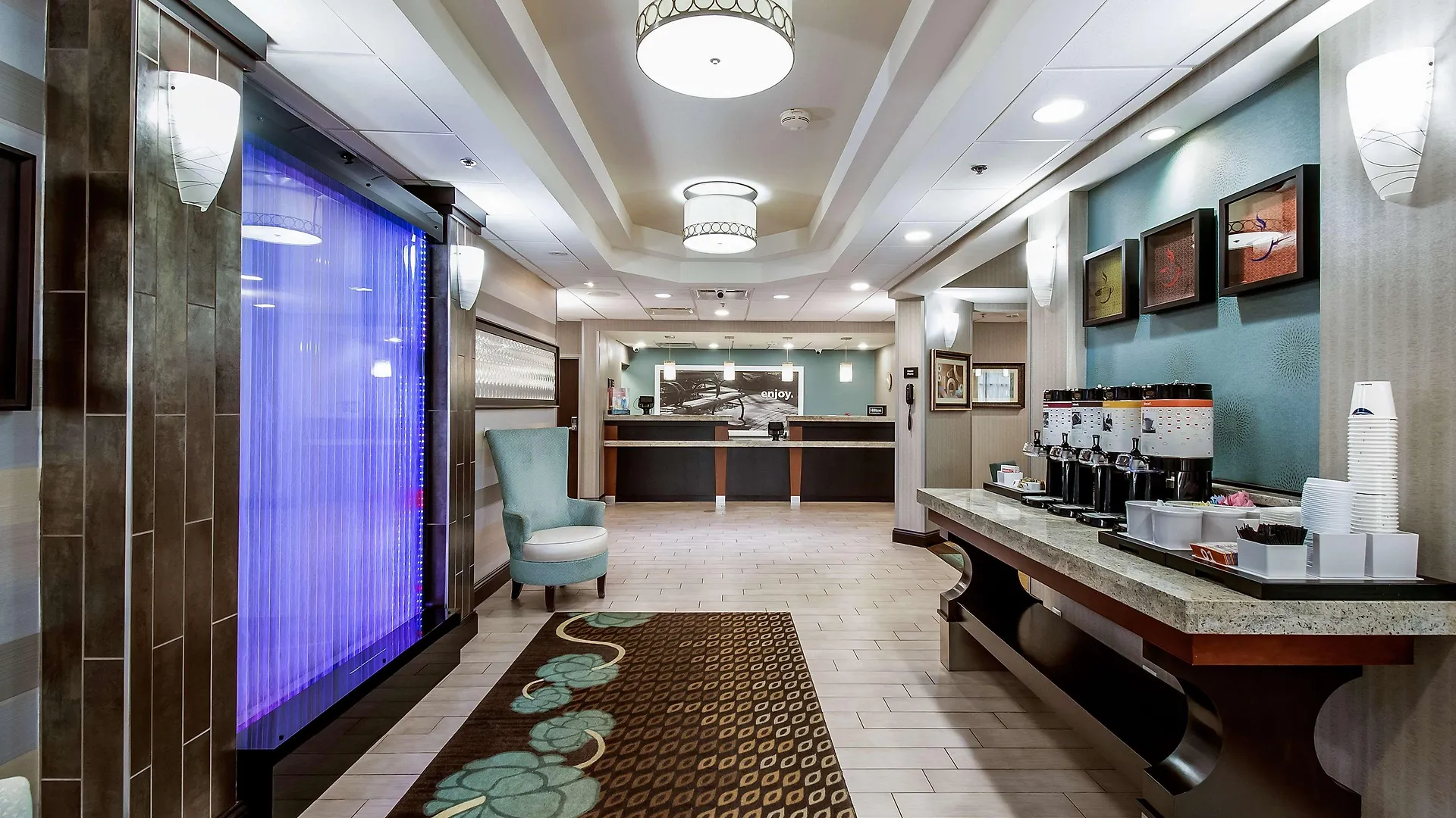 Hampton Inn West Columbus Hotel