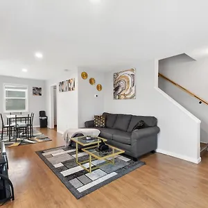 Polished 2-bedroom Close To Osu Campus Apartment