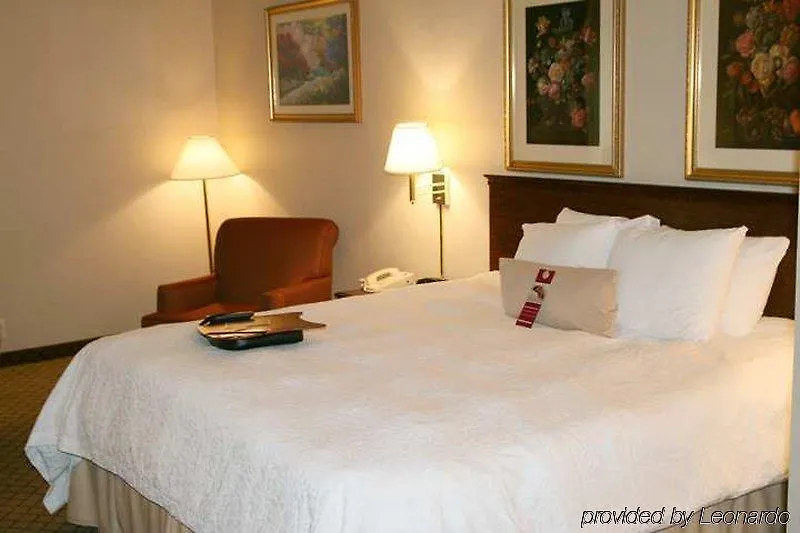 Hampton Inn West Columbus Hotel
