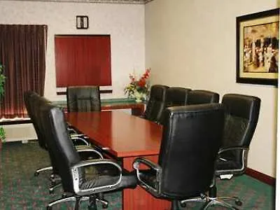 Hampton Inn West Columbus 3*,