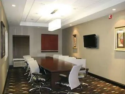 Hampton Inn West Columbus Hotel