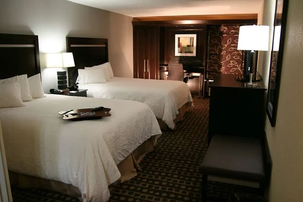 Hampton Inn West Columbus Hotel