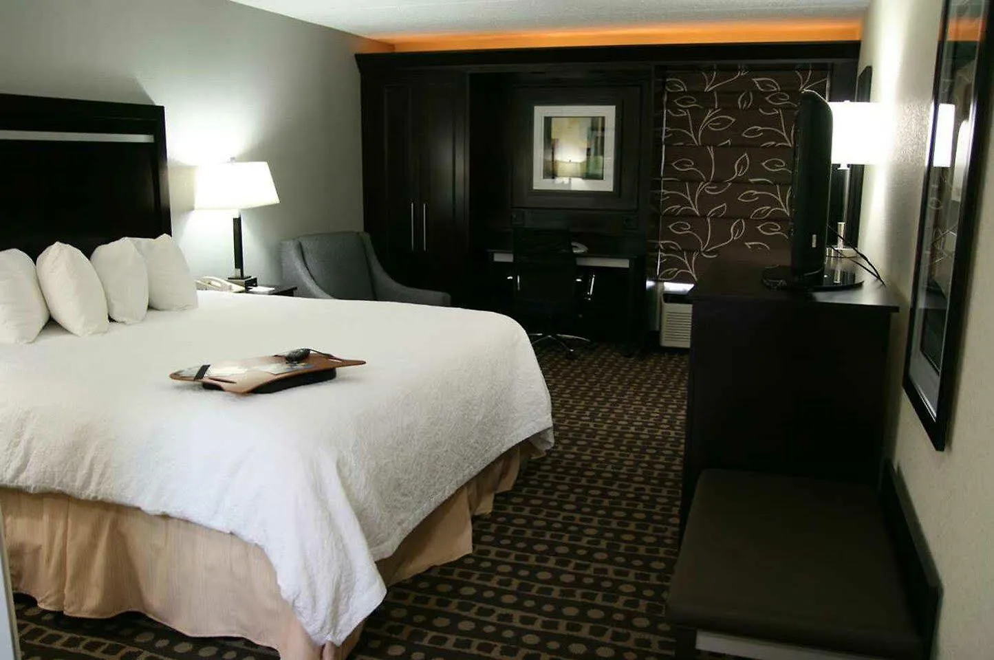 Hampton Inn West Columbus 3*,